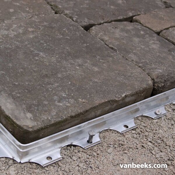 Europa Aluminum Brick Edging